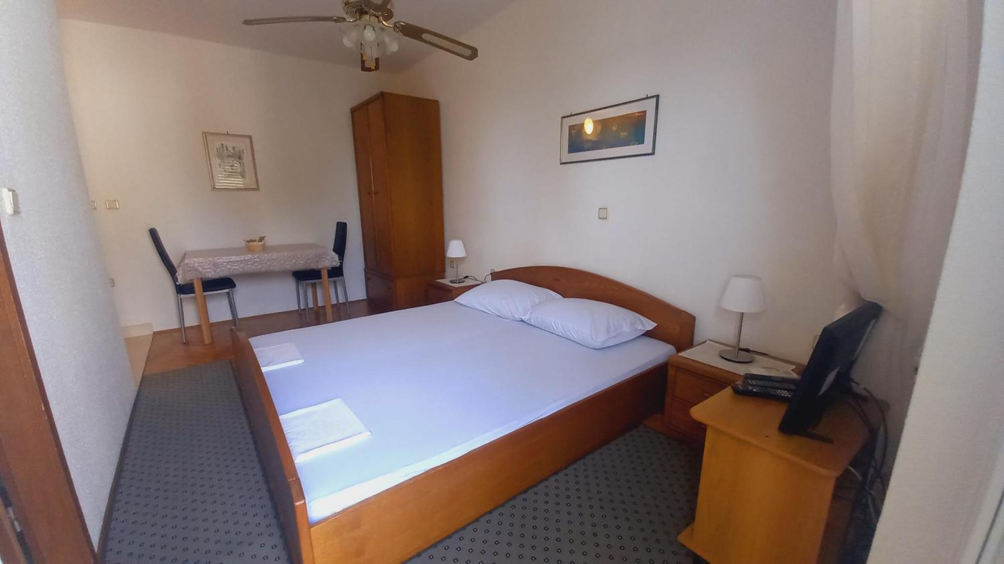 Apartments Vuksan Rab Town Chambre photo