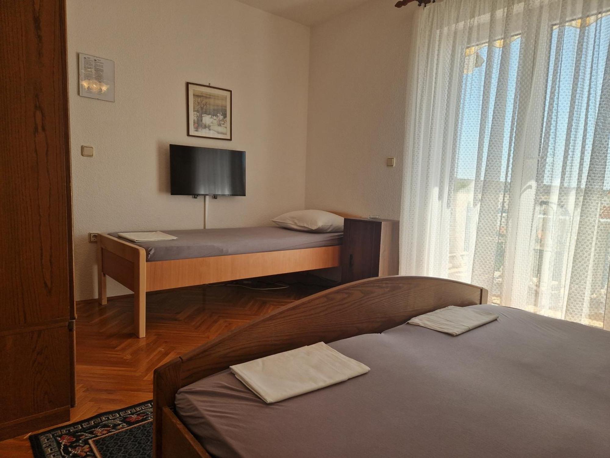Apartments Vuksan Rab Town Chambre photo
