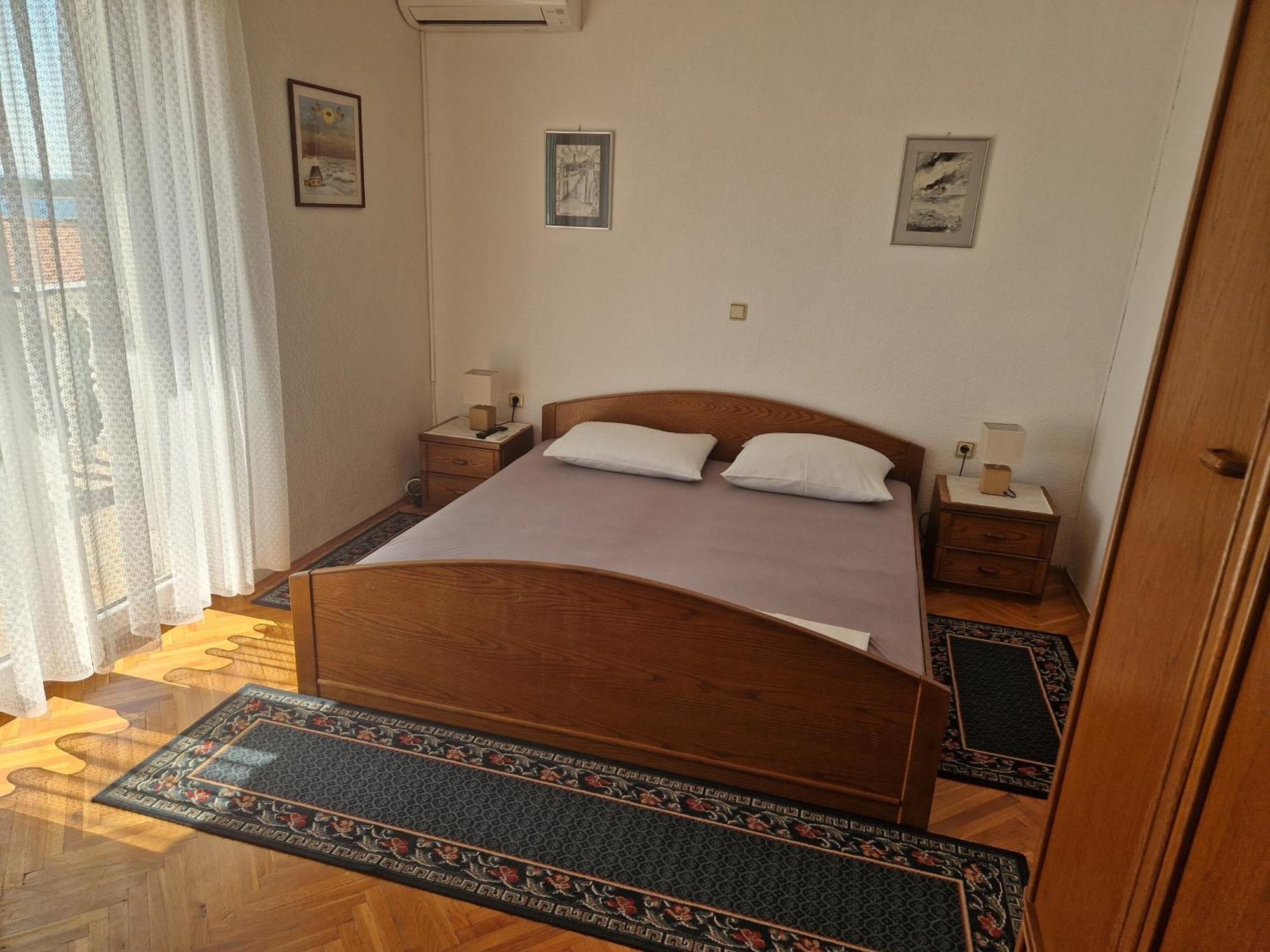 Apartments Vuksan Rab Town Extérieur photo