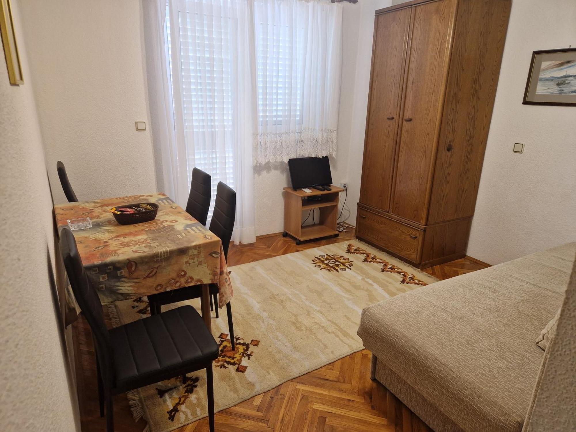 Apartments Vuksan Rab Town Extérieur photo